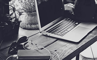 阿森纳这场球，换人完成后的十分钟内，场上气势一下子被反转